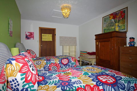 Red Door - Accommodation Gladstone 13