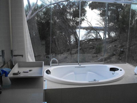 Saar River House - Accommodation Gladstone 18