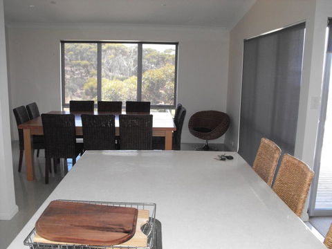 Saar River House - Accommodation Gladstone 14