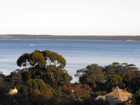 Saar River House - Accommodation Gladstone 19