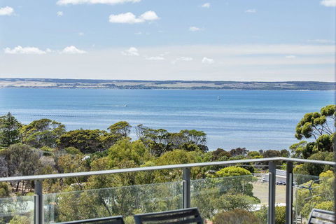 Saar River House - Accommodation Gladstone 0