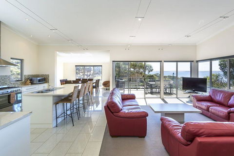 Saar River House - Accommodation Gladstone 7