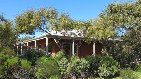 Edge Of Innes - Accommodation Gladstone 0