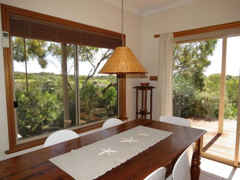 Edge Of Innes - Accommodation Gladstone 1