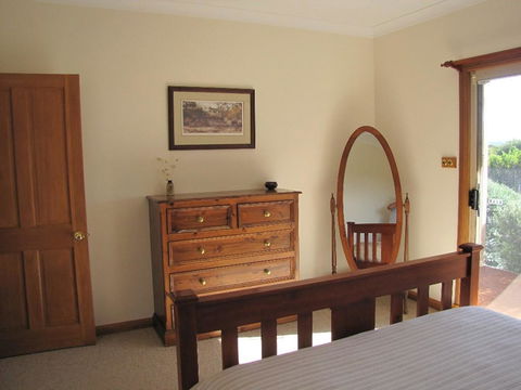 Edge Of Innes - Accommodation Gladstone 9