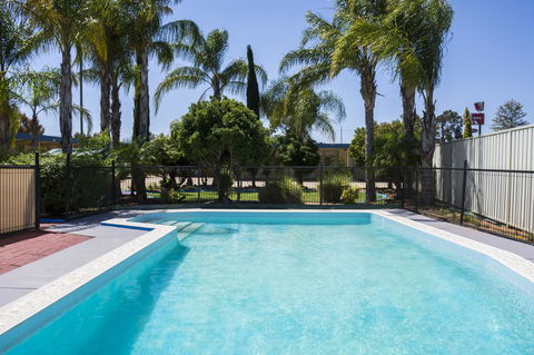 Renmark Motor Inn - Accommodation Gladstone 1