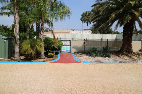 Renmark Motor Inn - Accommodation Gladstone 4