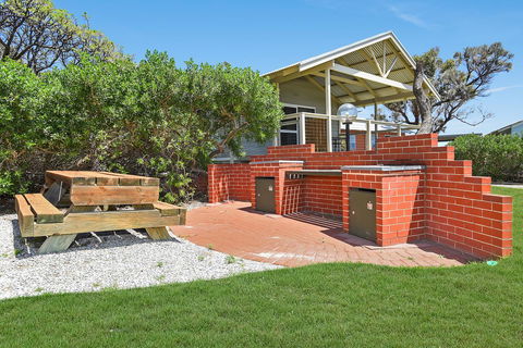Casa Capri - Aldinga Beach - C21 SouthCoast Holidays - Accommodation Gladstone 13