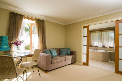 SummerHills Retreat Byron Bay - Accommodation Gladstone 13