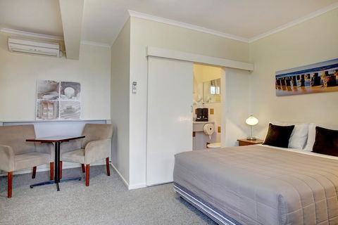 Navigators Motel & Diner - Accommodation Gladstone 3