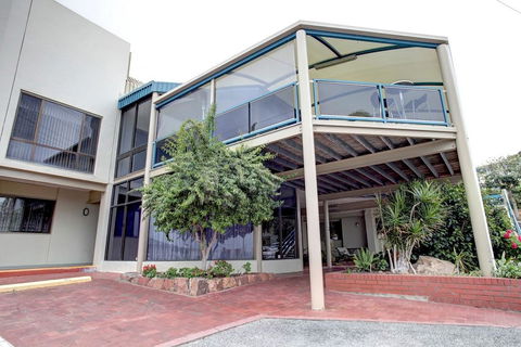 Navigators Motel & Diner - Accommodation Gladstone 13