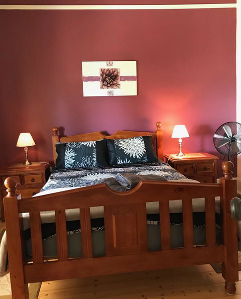 Armadale House - Kingscote - Accommodation Gladstone 8