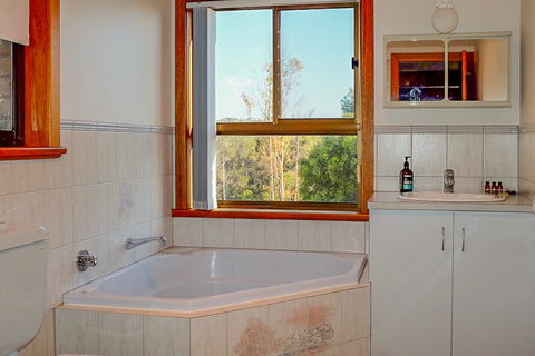 Seacroft - Accommodation Gladstone 23