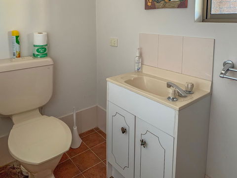 Seacroft - Accommodation Gladstone 13