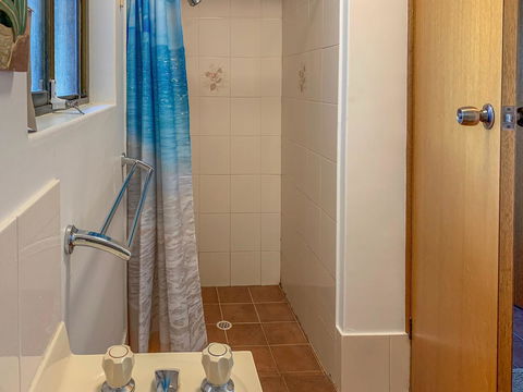 Seacroft - Accommodation Gladstone 11