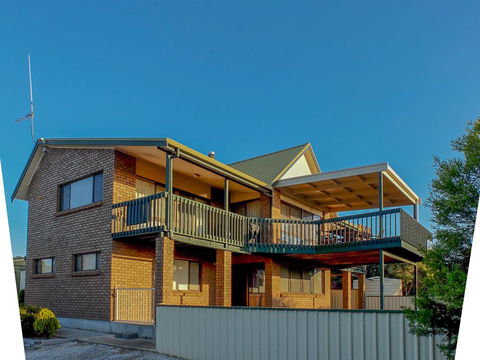 Seacroft - Accommodation Gladstone 27