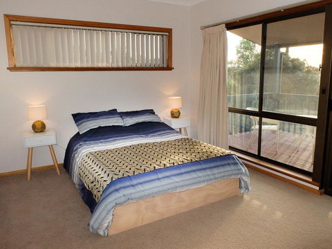 Seacroft - Accommodation Gladstone 9