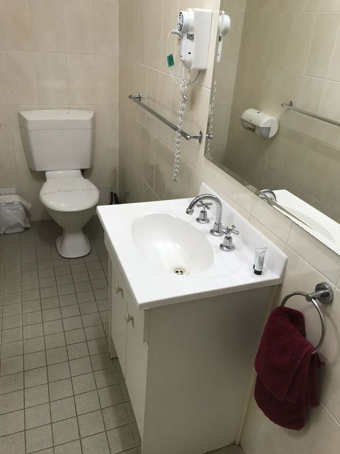 Travelway Motel - Accommodation Gladstone 5