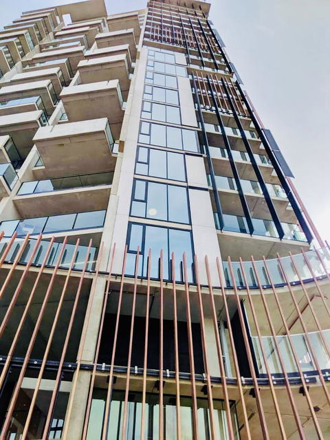 ONE Adelaide CBD - Accommodation Gladstone 2
