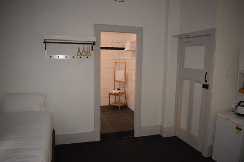 Ambassadors Hotel - Accommodation Gladstone 19