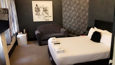Ambassadors Hotel - Accommodation Gladstone 38