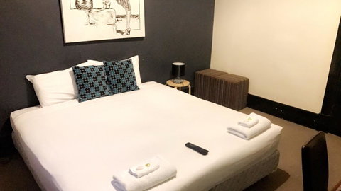 Ambassadors Hotel - Accommodation Gladstone 36