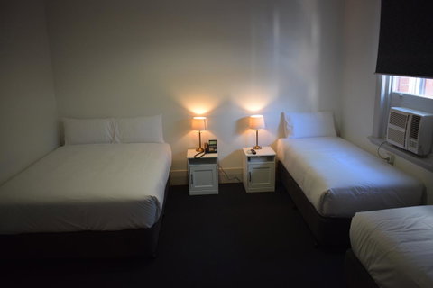 Ambassadors Hotel - Accommodation Gladstone 15
