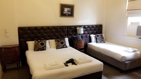 Ambassadors Hotel - Accommodation Gladstone 30