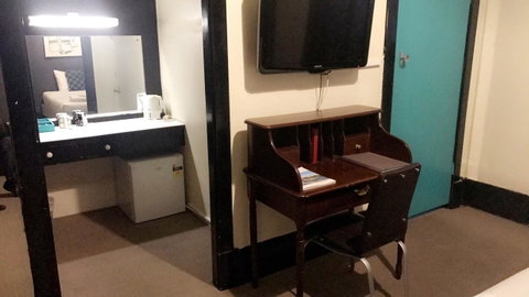 Ambassadors Hotel - Accommodation Gladstone 35