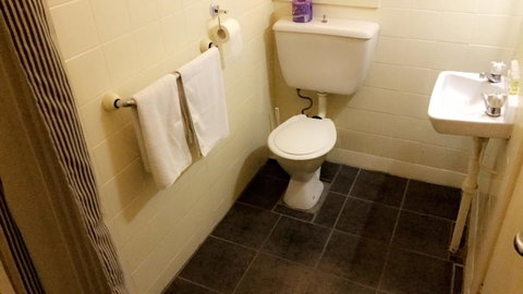 Ambassadors Hotel - Accommodation Gladstone 41