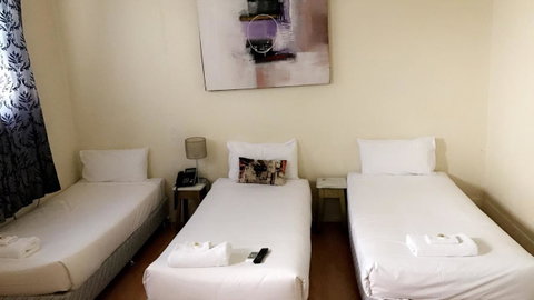 Ambassadors Hotel - Accommodation Gladstone 43