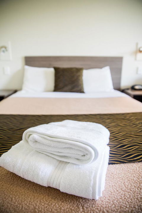 Lilac City Motor Inn & Steakhouse - Accommodation Gladstone 4