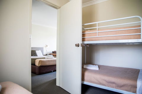Lilac City Motor Inn & Steakhouse - Accommodation Gladstone 20