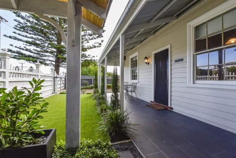 Railway Cottage In Beachport - Accommodation Gladstone 11