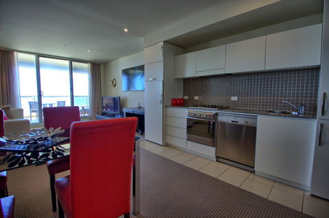 Pier 216 - Accommodation Gladstone 6