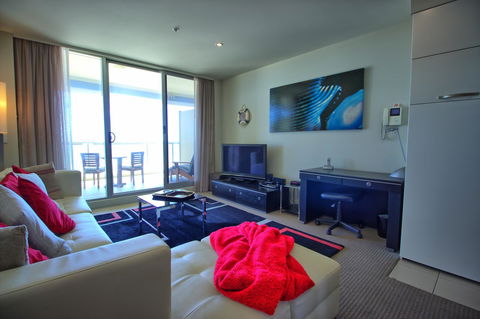 Pier 216 - Accommodation Gladstone 4
