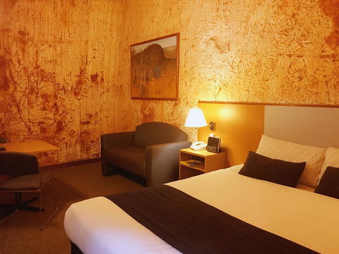 Desert Cave Hotel - Accommodation Gladstone 41