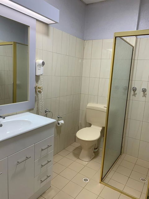 Desert Cave Hotel - Accommodation Gladstone 31