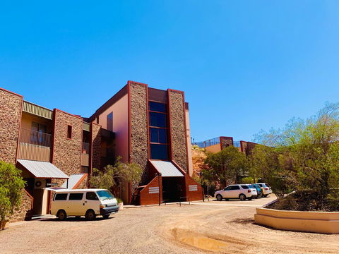 Desert Cave Hotel - Accommodation Gladstone 28