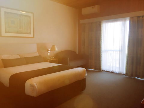 Desert Cave Hotel - Accommodation Gladstone 42