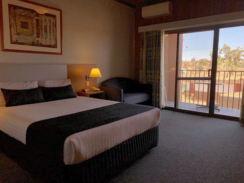 Desert Cave Hotel - Accommodation Gladstone 20