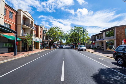 Executive 3 Bedroom Apartment + Internet + Parking - Accommodation Gladstone 3