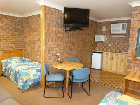Wintersun Motel - Accommodation Gladstone 2