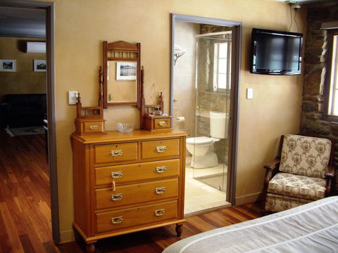 1860 Wine Country Cottages - Accommodation Gladstone 15