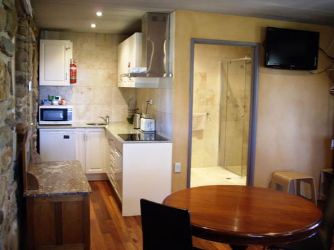 1860 Wine Country Cottages - Accommodation Gladstone 9
