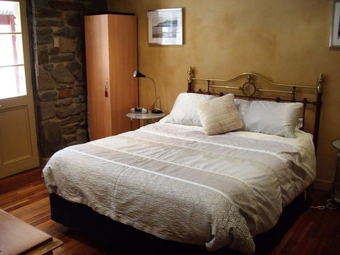 1860 Wine Country Cottages - Accommodation Gladstone 11