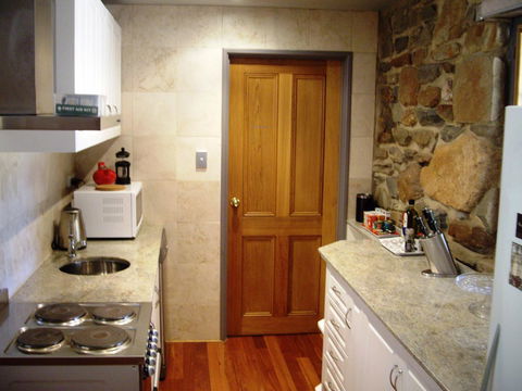 1860 Wine Country Cottages - Accommodation Gladstone 13