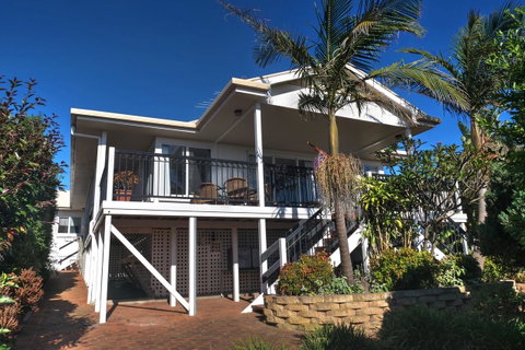 The Whitehouse - Accommodation Gladstone 0