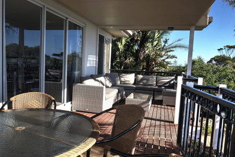 The Whitehouse - Accommodation Gladstone 4