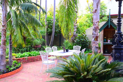 Grand Bluestone Mansion - Accommodation Gladstone 18